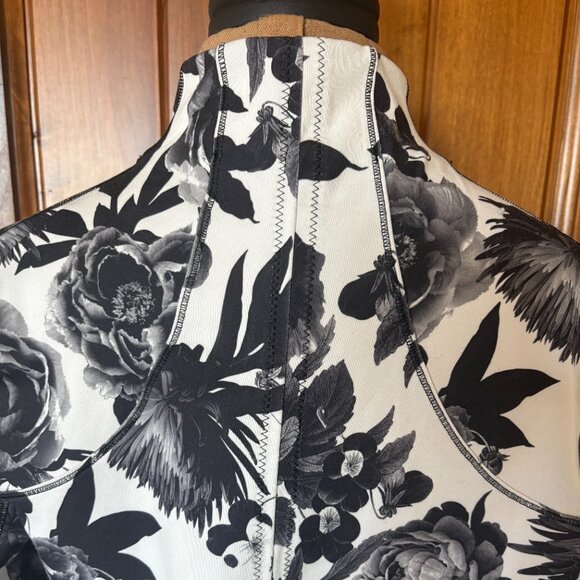 Lululemon Jacket - Picture 4 of 6